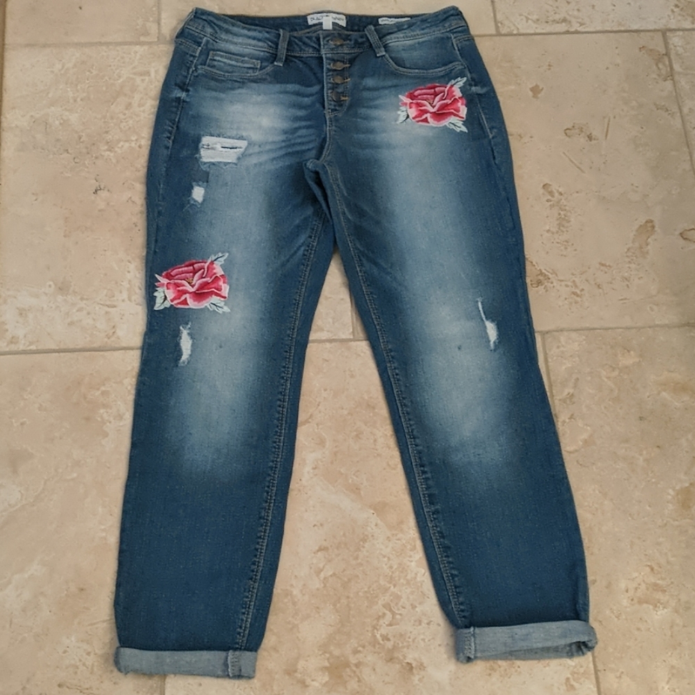 💗Super cute Black Daisy floral jeans